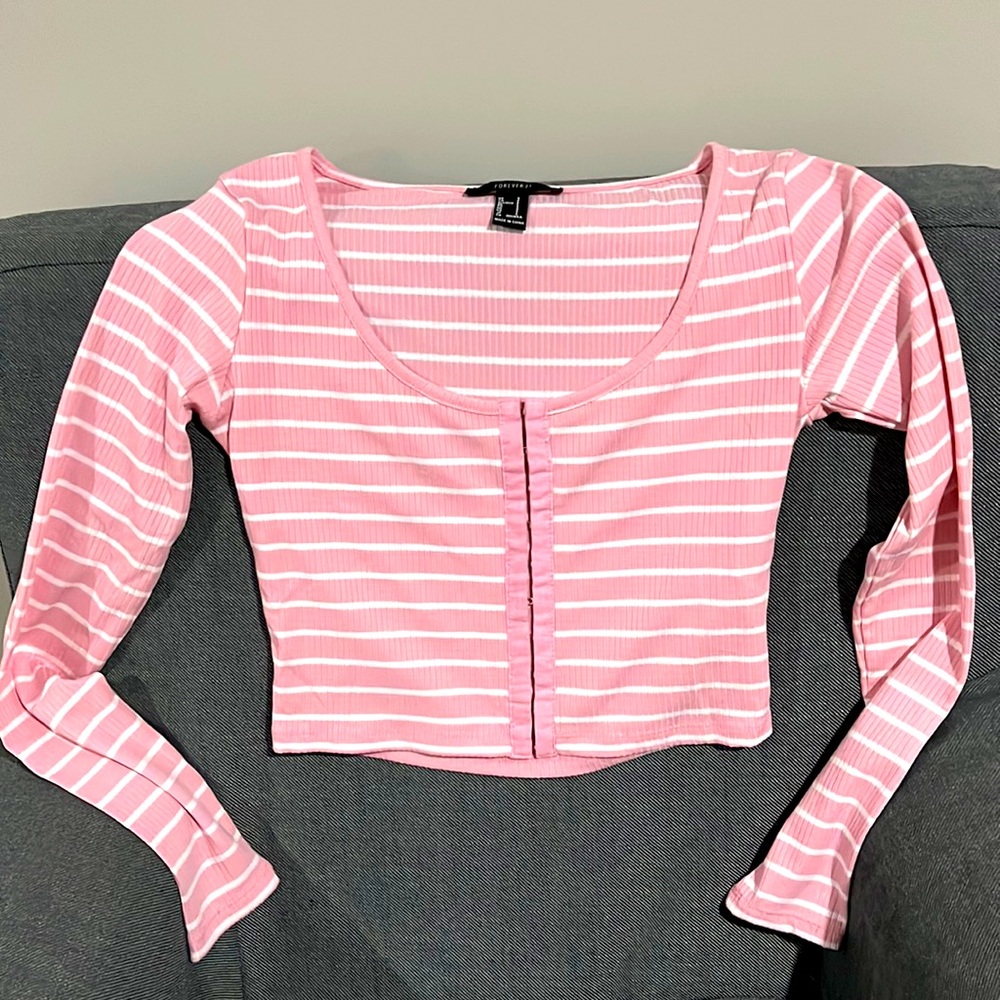 Forever 21 Small Clip Front Crop Top